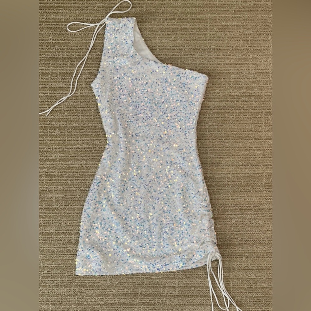 NWOT Lucy In The Sky Sequin Dress Size Small